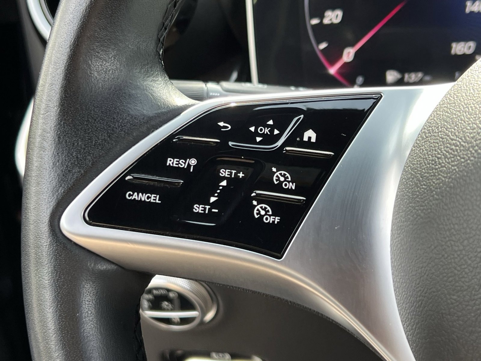 Certified 2023 Mercedes-Benz GLC 300 4MATIC image 36