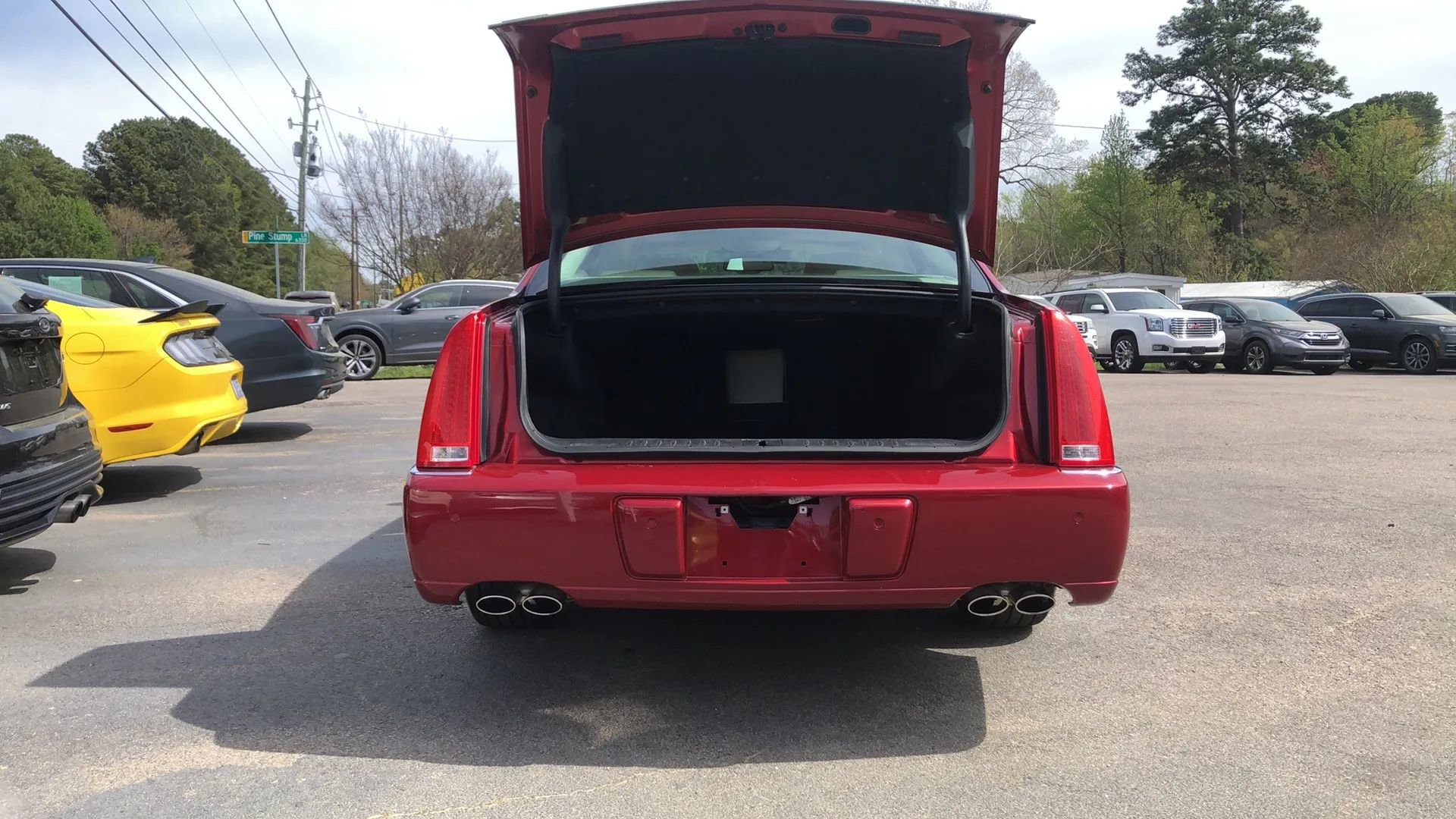 Used 2011 Cadillac DTS Platinum image 18