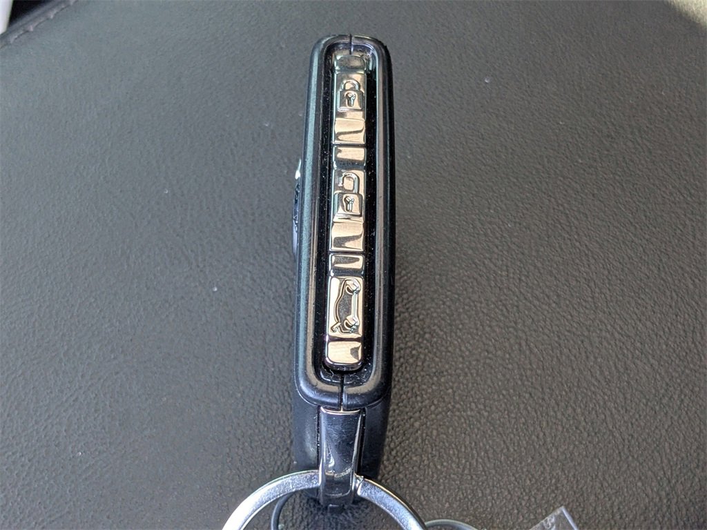 Used 2024 Volvo S60 B5 Plus image 32