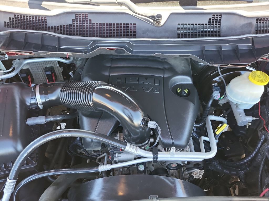 Used 2017 RAM 1500 Laramie AWD/4WD image 13