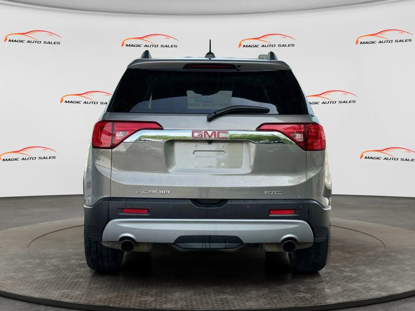 Used 2019 GMC Acadia SLT w/ LPO, Floor Liner Package image 8