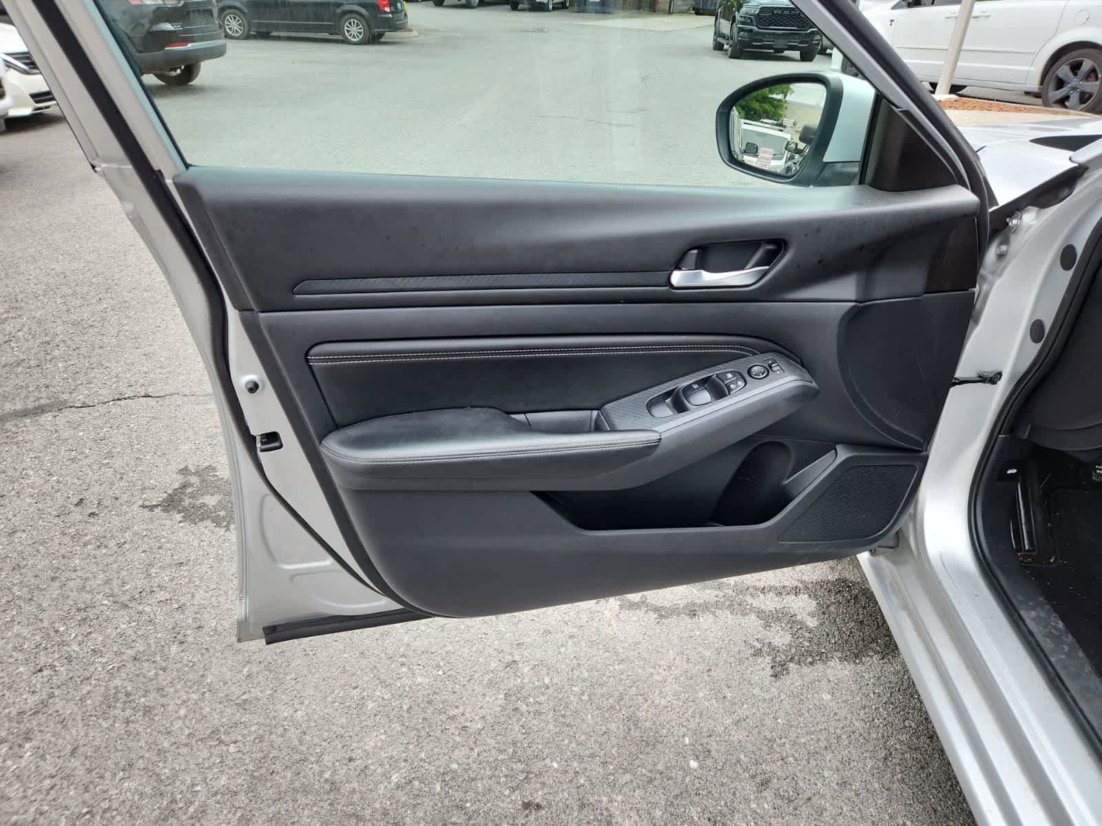 Used 2020 Nissan Altima 2.5 S FWD image 16