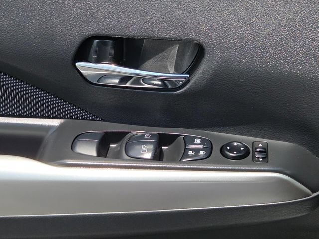 Used 2019 Nissan Kicks SV FWD image 27