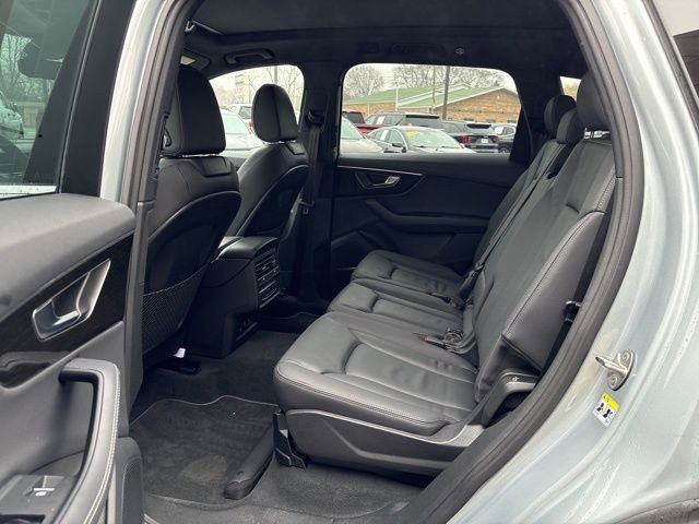 Used 2025 Audi Q7 3.0T Premium Plus image 23