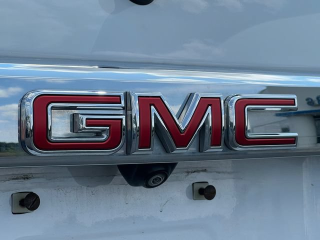 Used 2023 GMC Acadia SLE w/ Driver Convenience Package FWD image 51