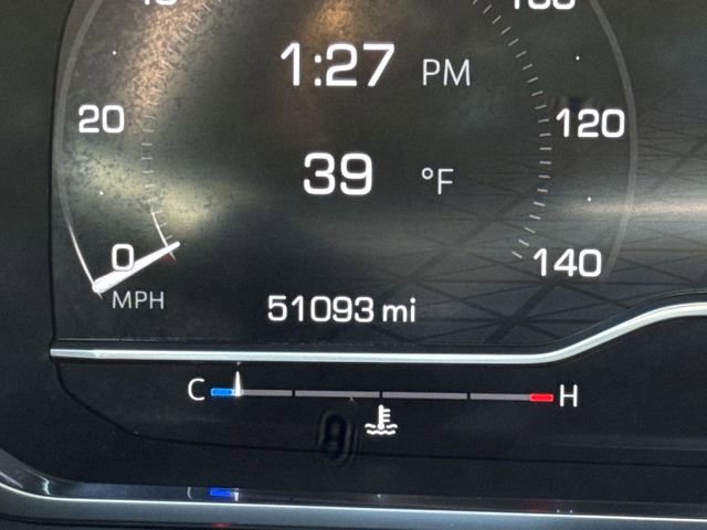 Certified 2023 GMC Yukon SLT w/ SLT Luxury Package AWD/4WD image 12