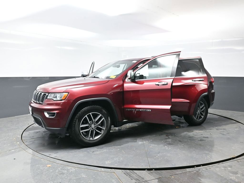 Used 2018 Jeep Grand Cherokee Limited w/ Trailer Tow Group IV image 57