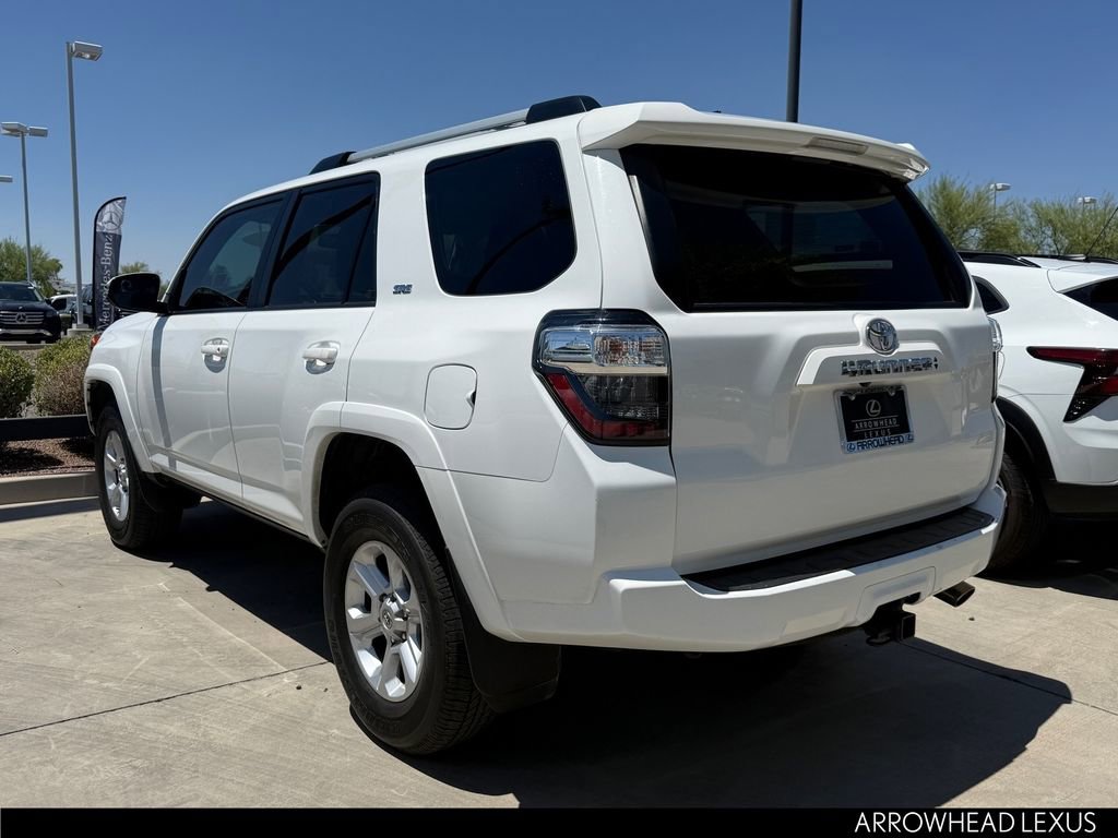 Used 2022 Toyota 4Runner SR5 Premium AWD/4WD image 2