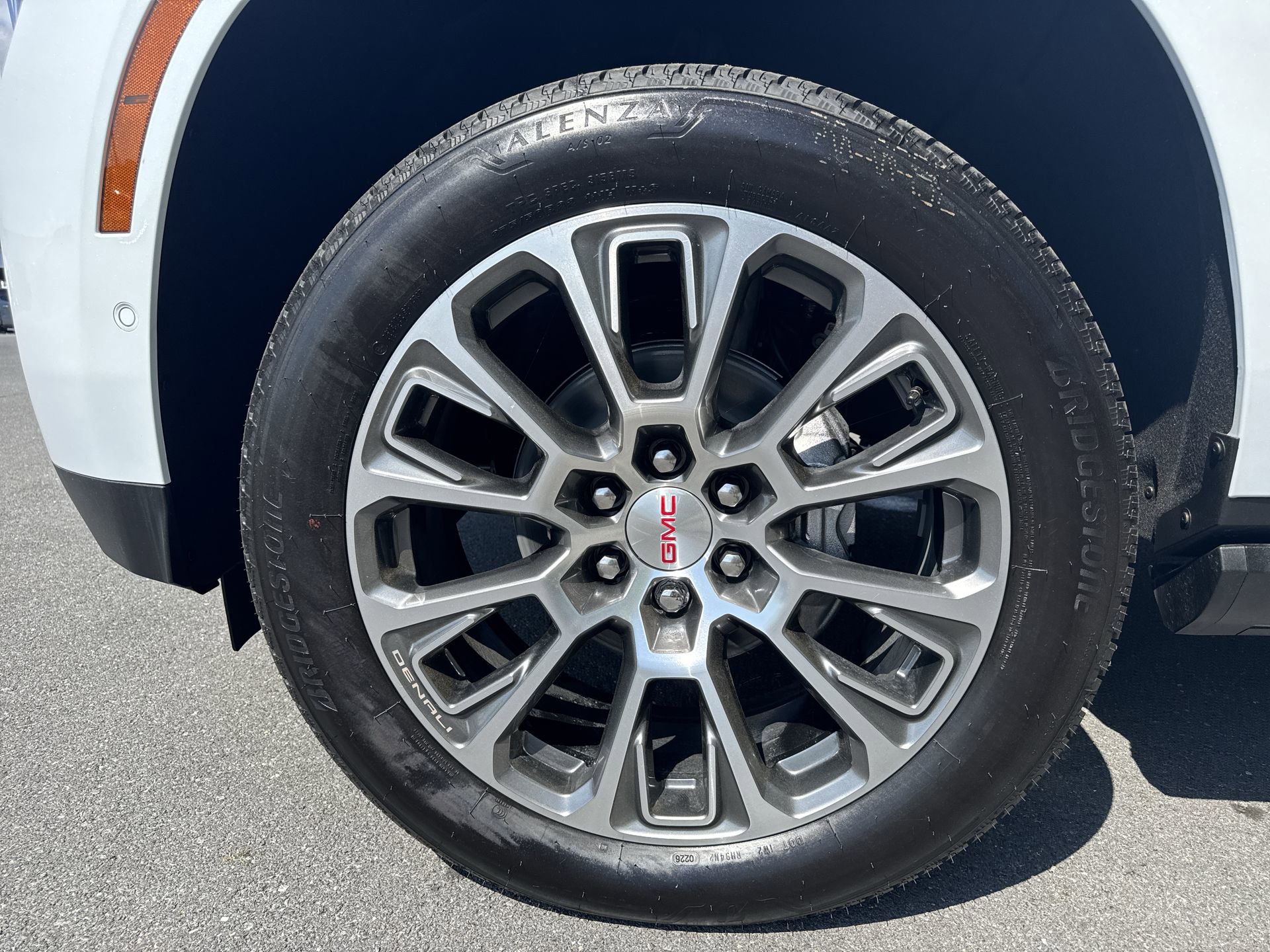 New 2026 GMC Yukon XL Denali w/ Denali Reserve Package AWD/4WD image 19