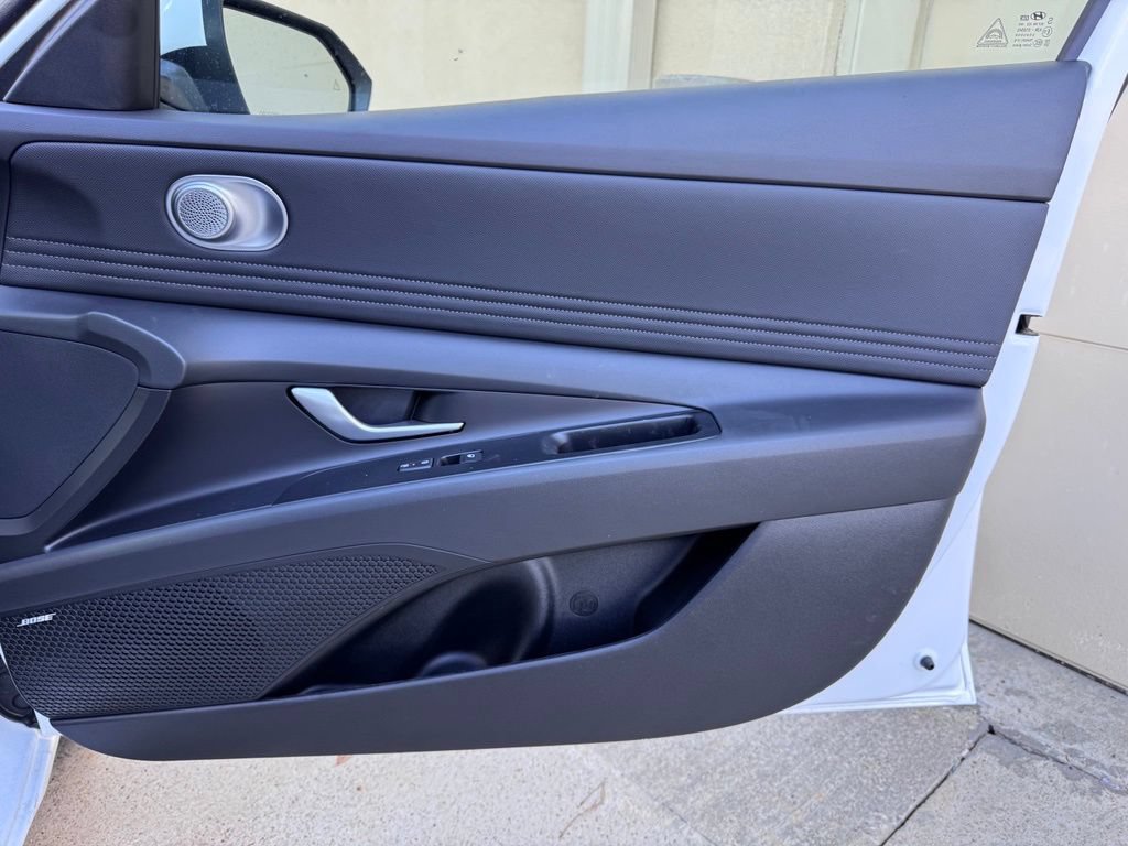 New 2026 Hyundai Elantra Limited FWD image 20