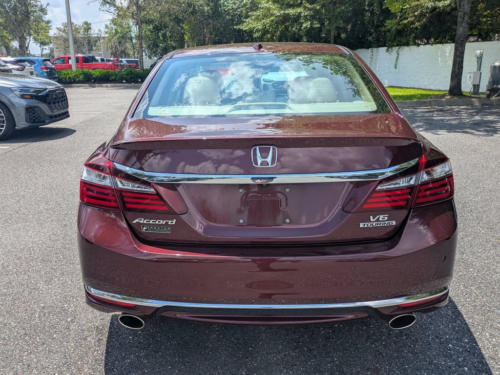 Used 2017 Honda Accord Touring image 5