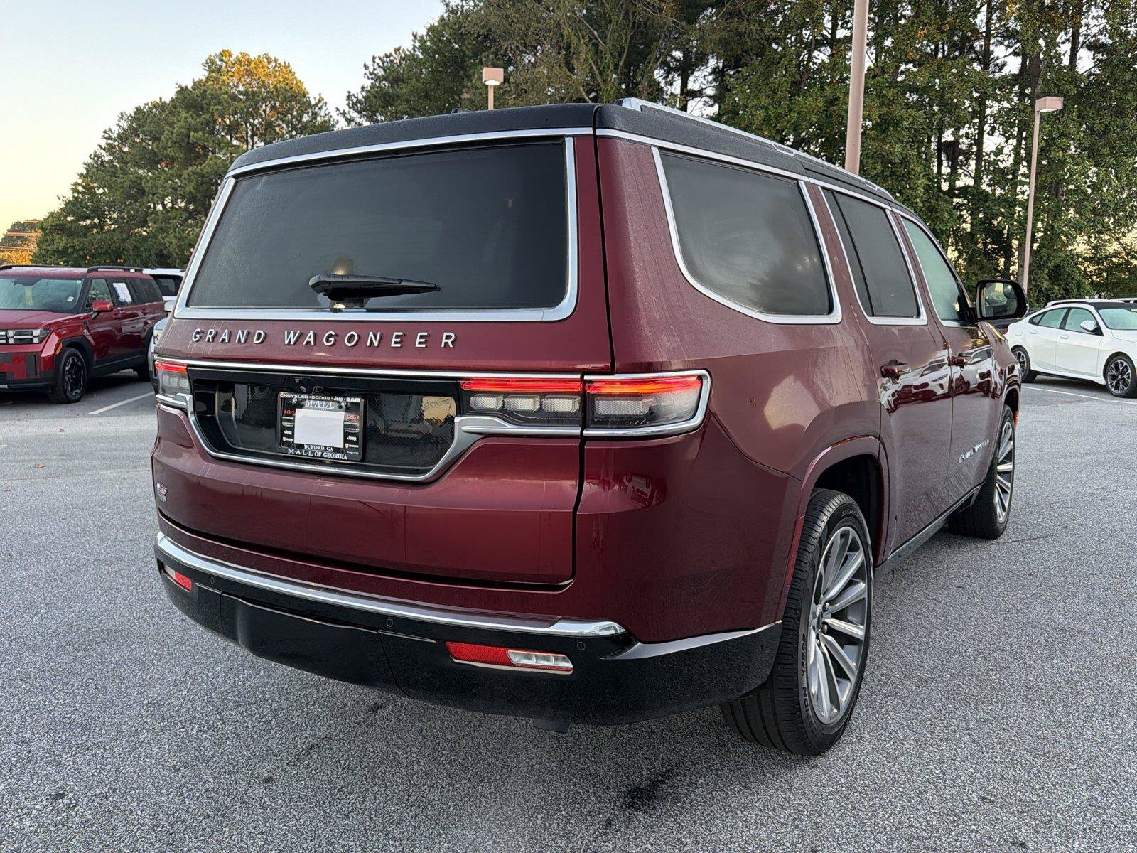 Used 2025 Jeep Grand Wagoneer 4WD image 5