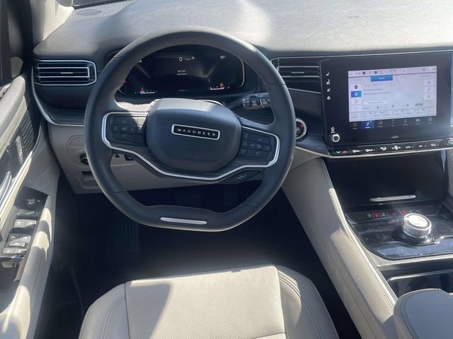 Used 2024 Jeep Wagoneer L Series II w/ Flexible Seating Group RWD image 13