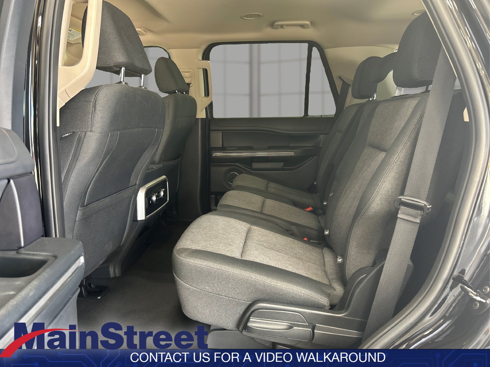 Used 2024 Ford Expedition XLT AWD/4WD image 10