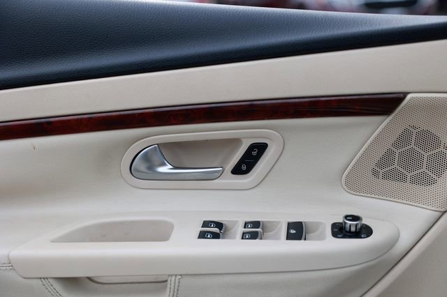 Used 2012 Volkswagen Eos Executive image 45