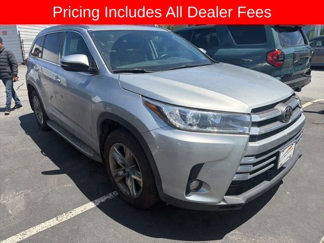 Used 2018 Toyota Highlander Limited Platinum AWD/4WD image 18