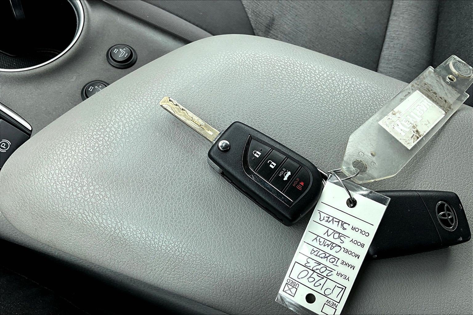 Used 2023 Toyota Camry LE AWD/4WD image 10