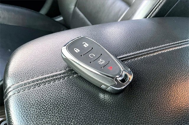 Used 2023 Chevrolet Malibu LT image 34