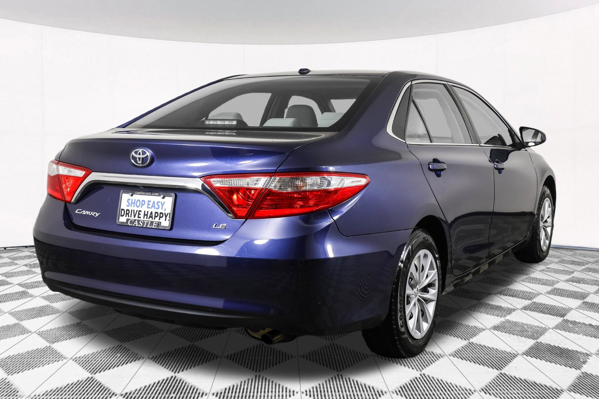 Used 2017 Toyota Camry LE w/ Moonroof Package FWD image 15
