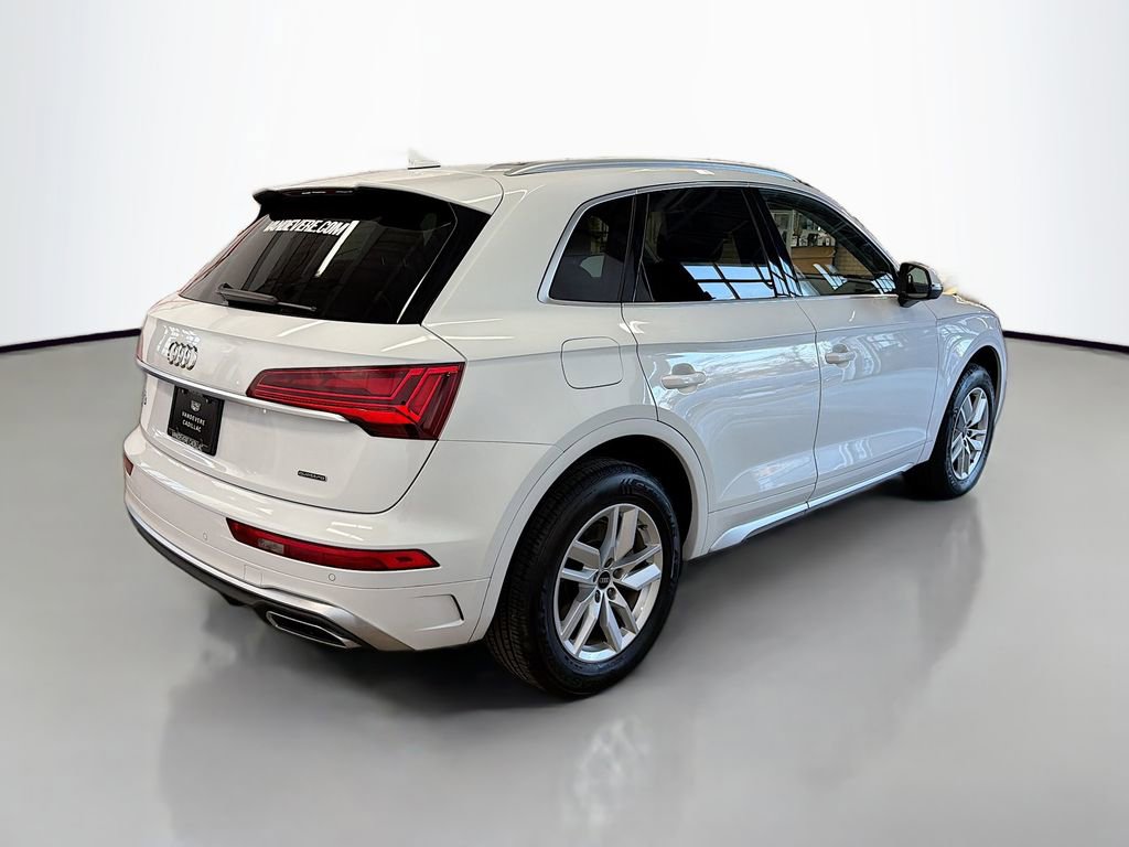 Used 2023 Audi Q5 2.0T Premium w/ Convenience Package image 7