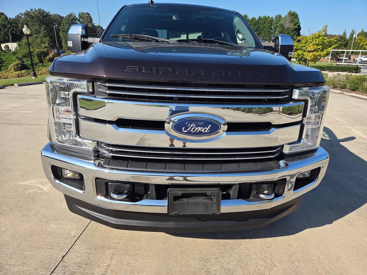 Used 2019 Ford F250 Lariat w/ Lariat Ultimate Package AWD/4WD image 3