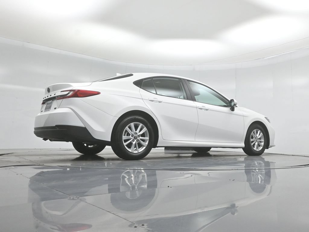 Used 2025 Toyota Camry LE FWD image 45
