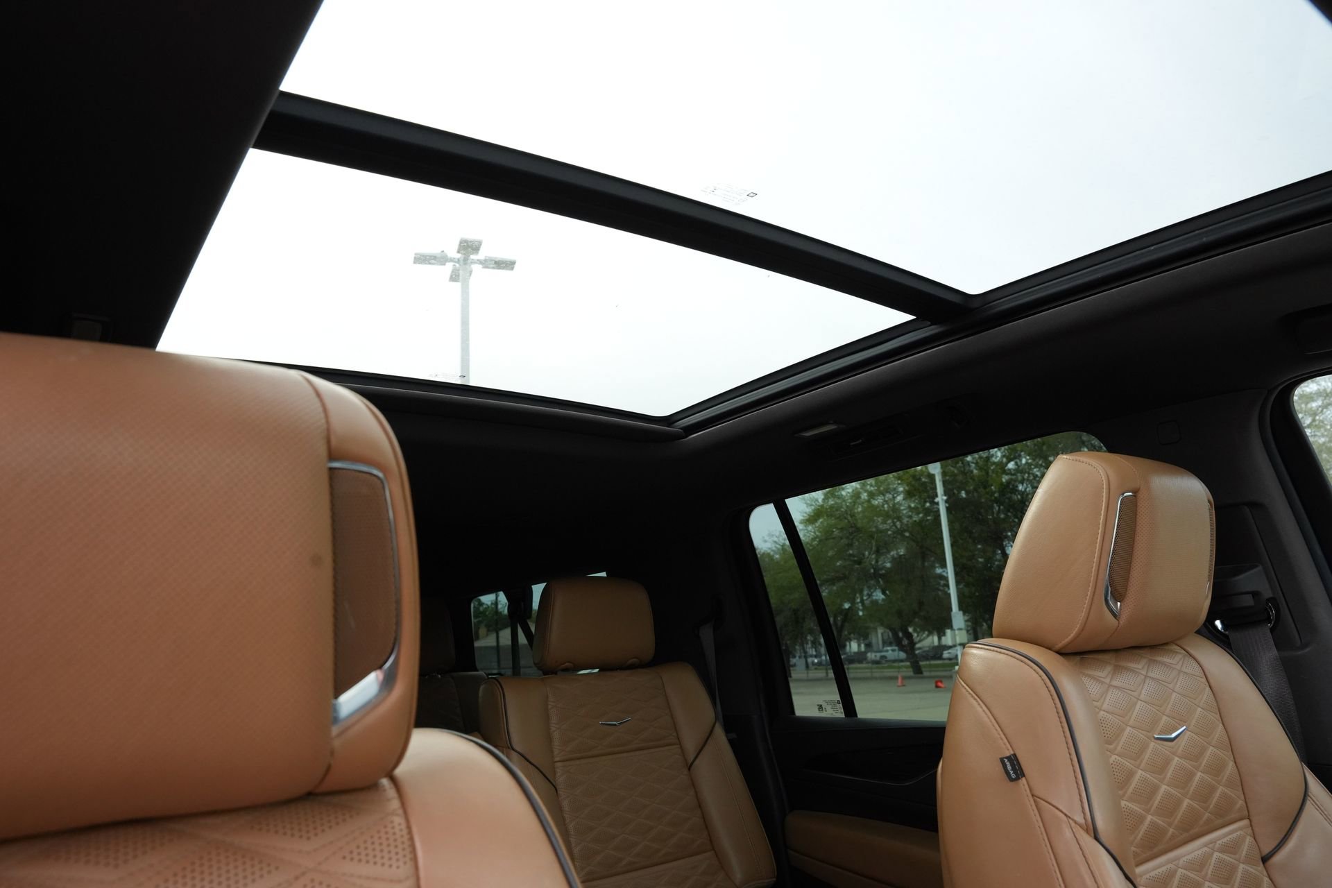 Used 2023 Cadillac Escalade ESV Premium Luxury image 27