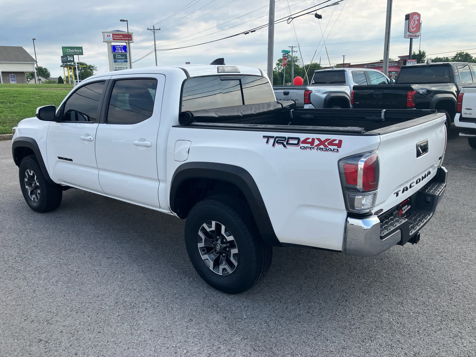 Used 2022 Toyota Tacoma TRD Off-Road AWD/4WD image 5