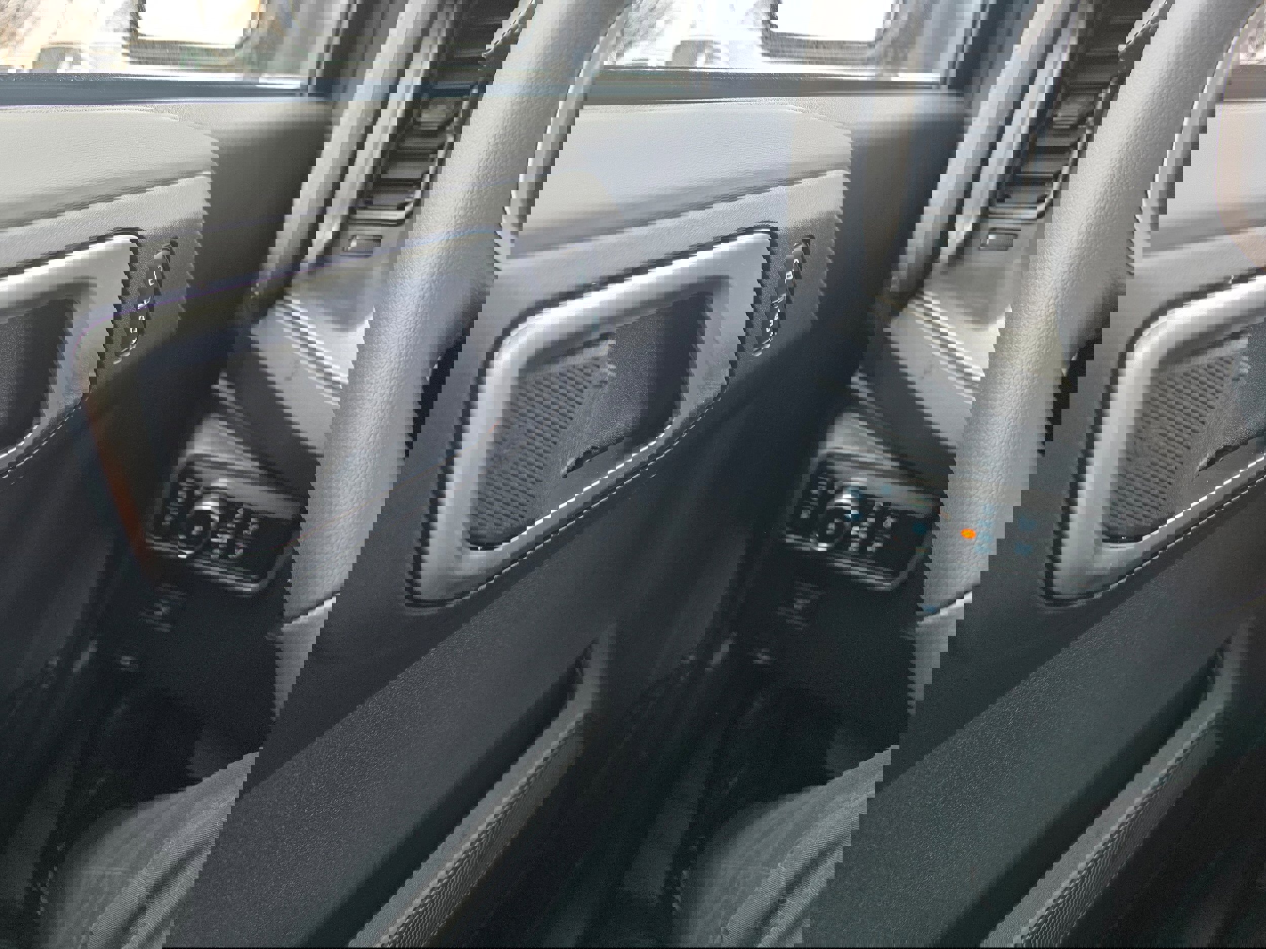 New 2025 Ford Bronco Badlands image 25