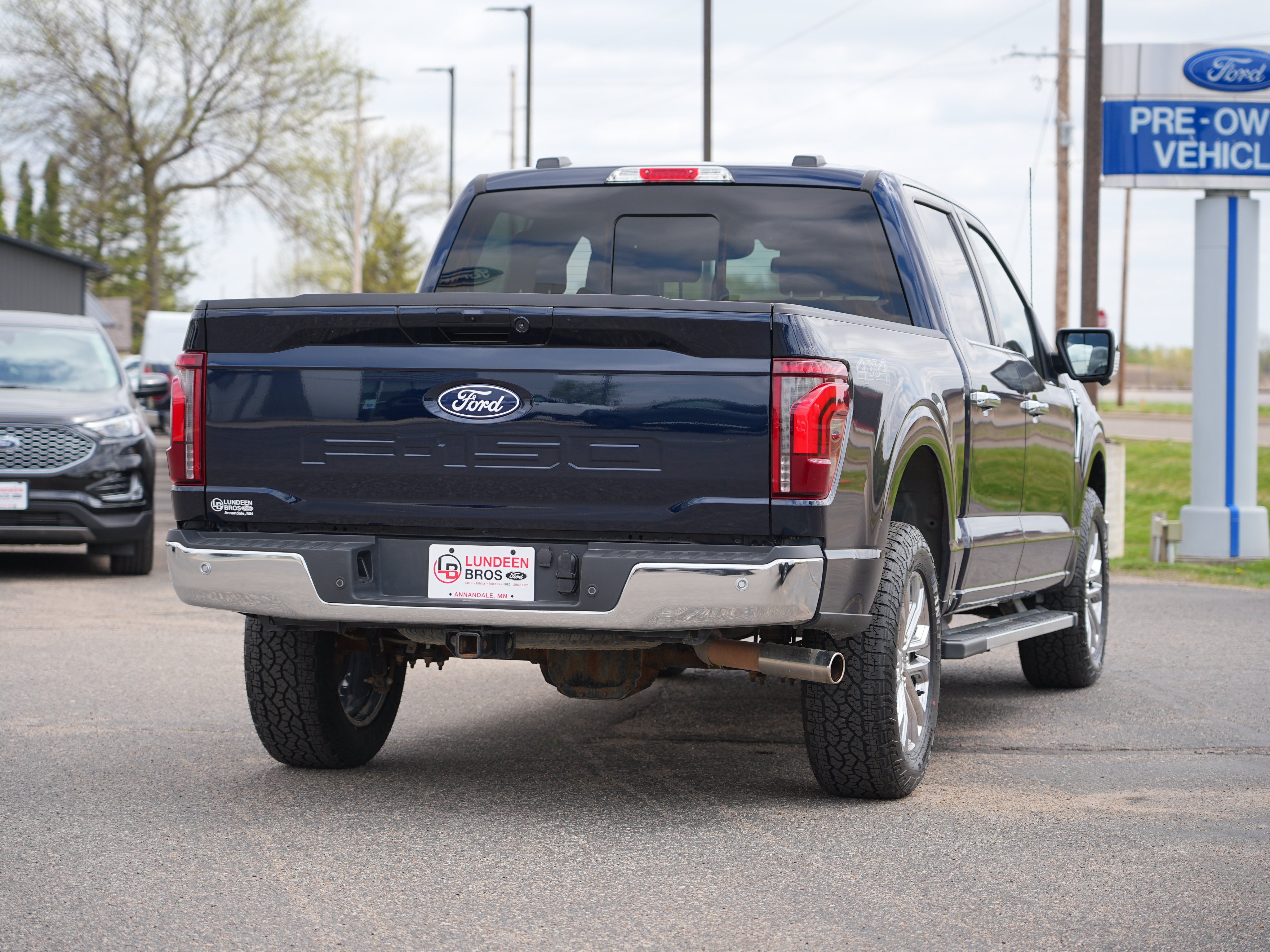 Used 2025 Ford F150 Lariat w/ Equipment Group 502A High AWD/4WD image 3