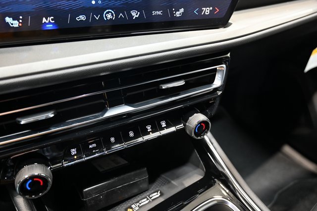 New 2026 Chevrolet Traverse LT w/ Driver Confidence Package image 18