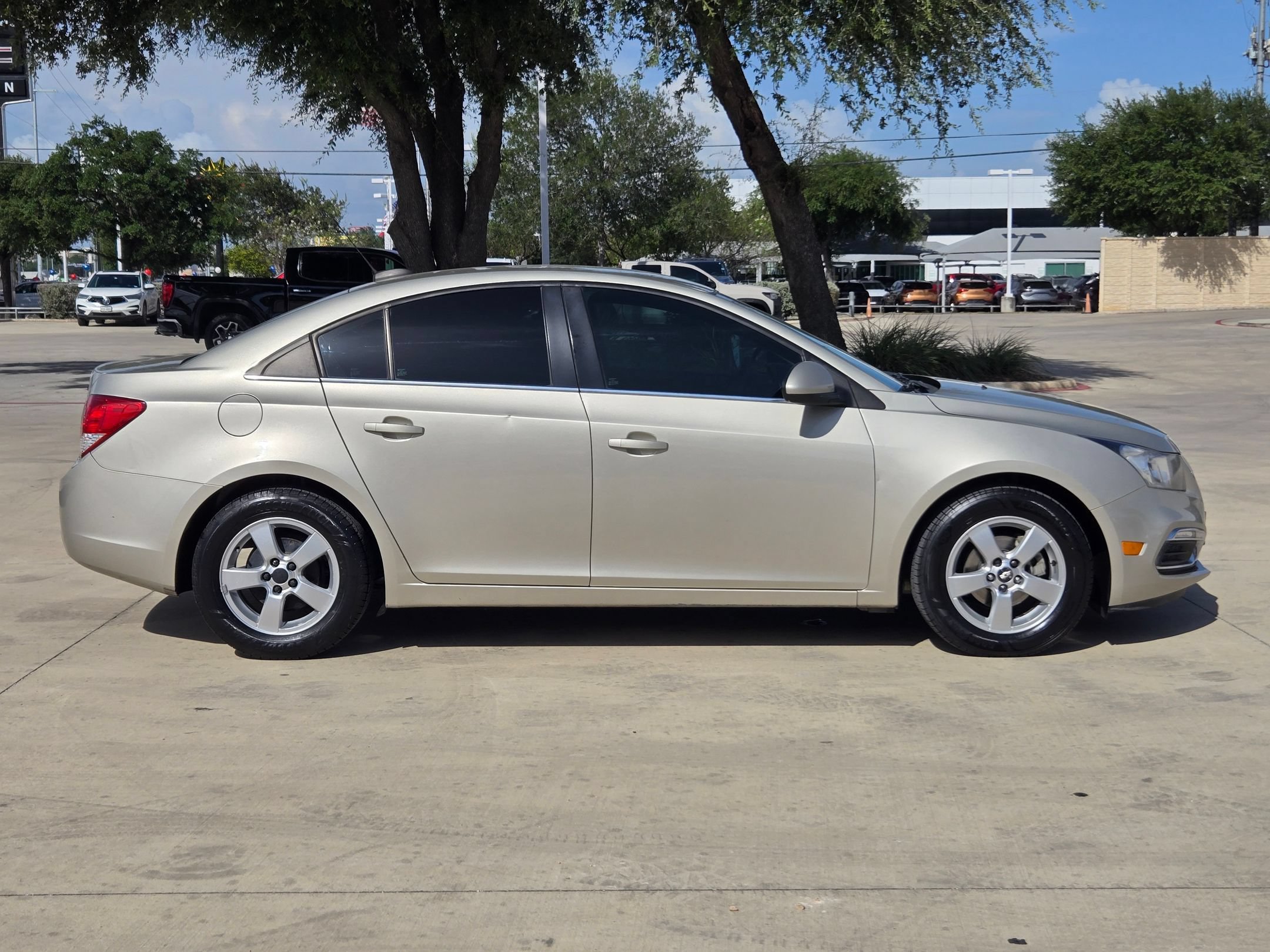 Certified 2016 Chevrolet Cruze LT FWD image 8