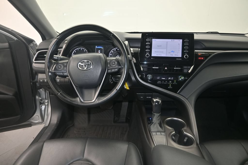 Used 2022 Toyota Camry SE FWD image 19