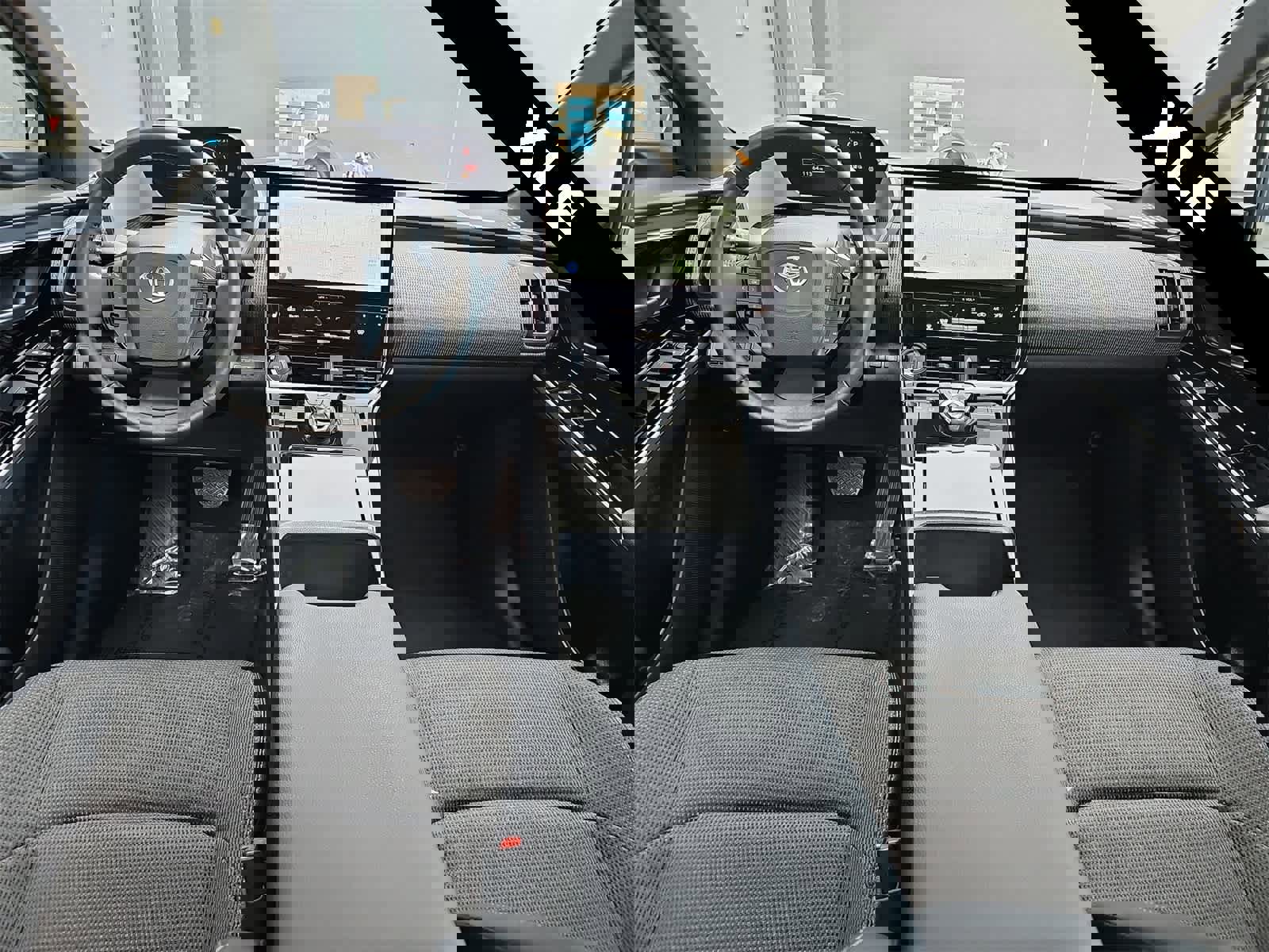 Used 2024 Toyota bZ4X XLE w/ Weather Package image 14