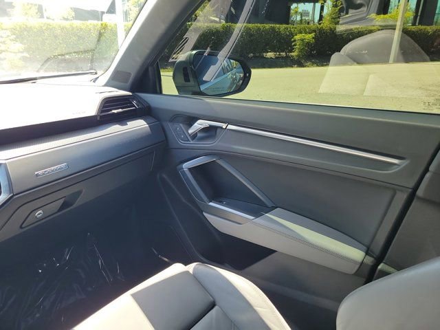 Used 2020 Audi Q3 2.0T Premium Plus w/ Premium Plus Package image 12