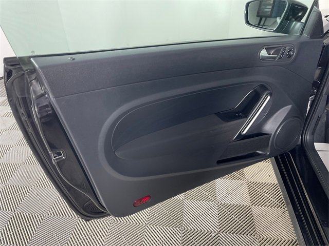 Used 2018 Volkswagen Beetle 2.0T S image 16