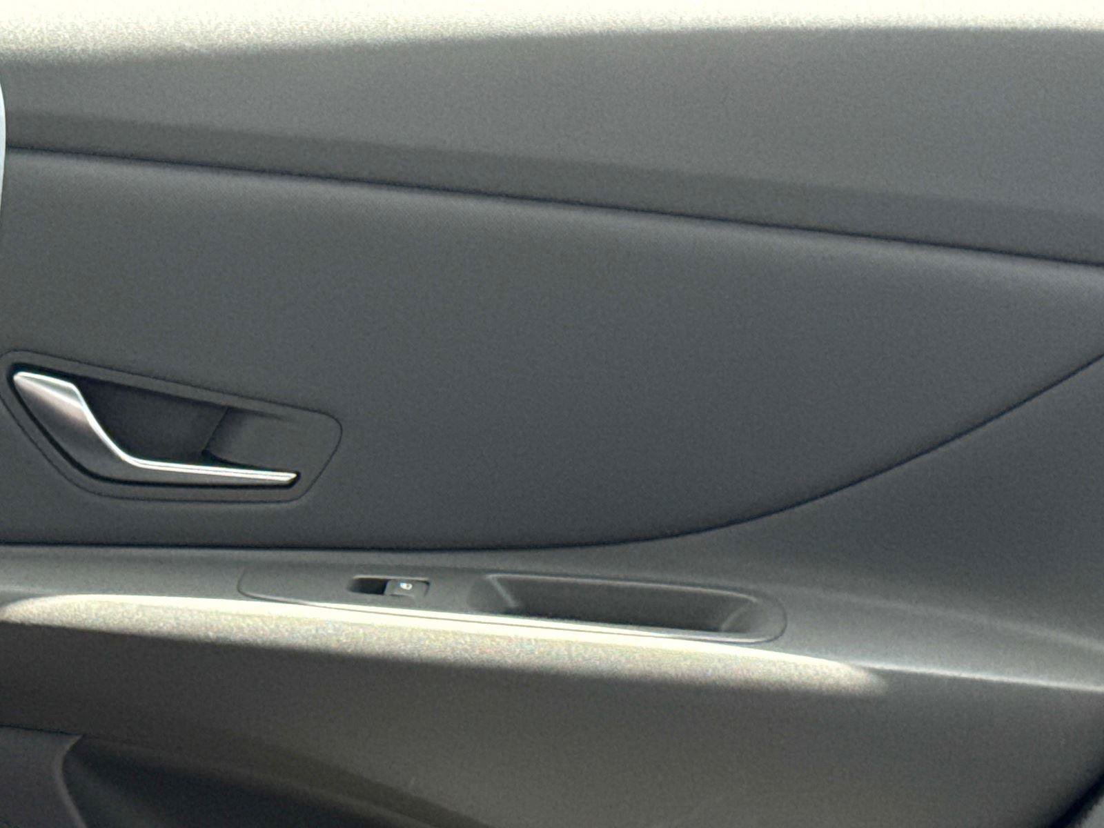 Used 2024 Hyundai Elantra SEL w/ Convenience Package FWD image 14