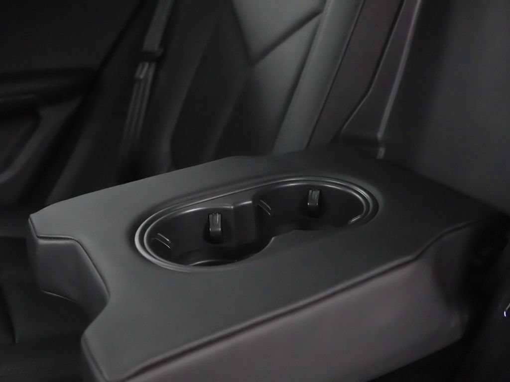 Certified 2026 Porsche Macan Turbo AWD/4WD image 18