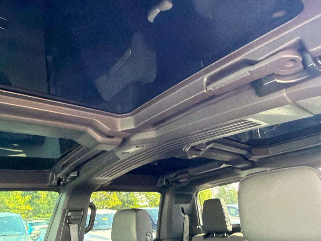 Used 2025 GMC Hummer EV 2X w/ LPO, Dark Essentials Package AWD/4WD image 29