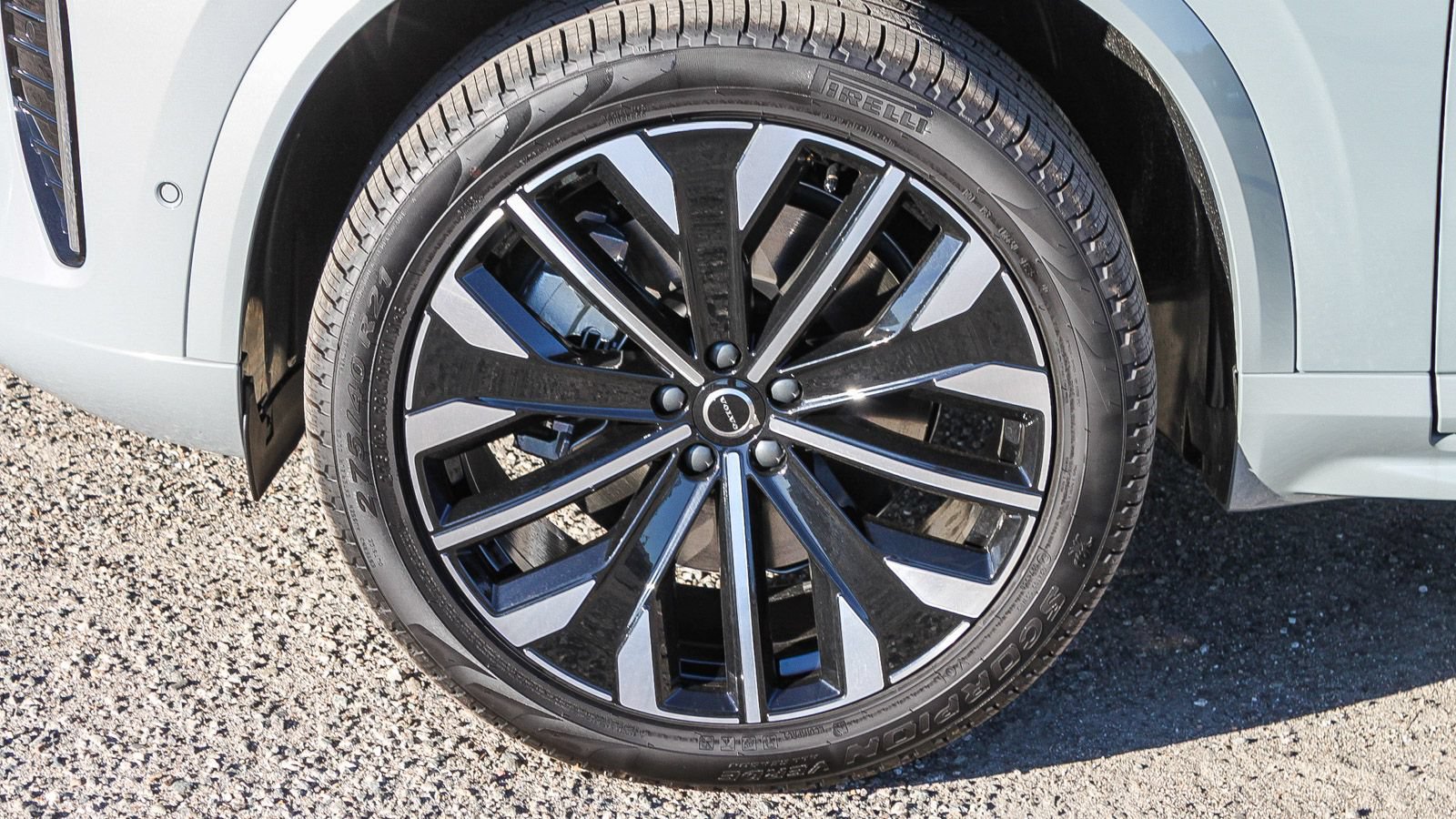 New 2026 Volvo XC90 T8 Ultra w/ Protection Package Premier AWD/4WD image 12