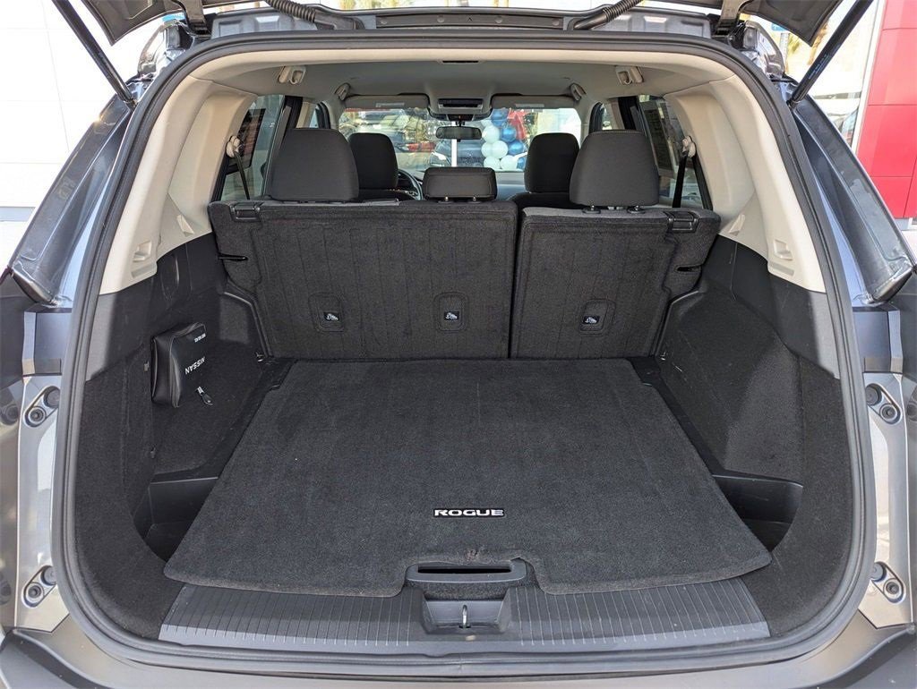 Certified 2023 Nissan Rogue SV image 31