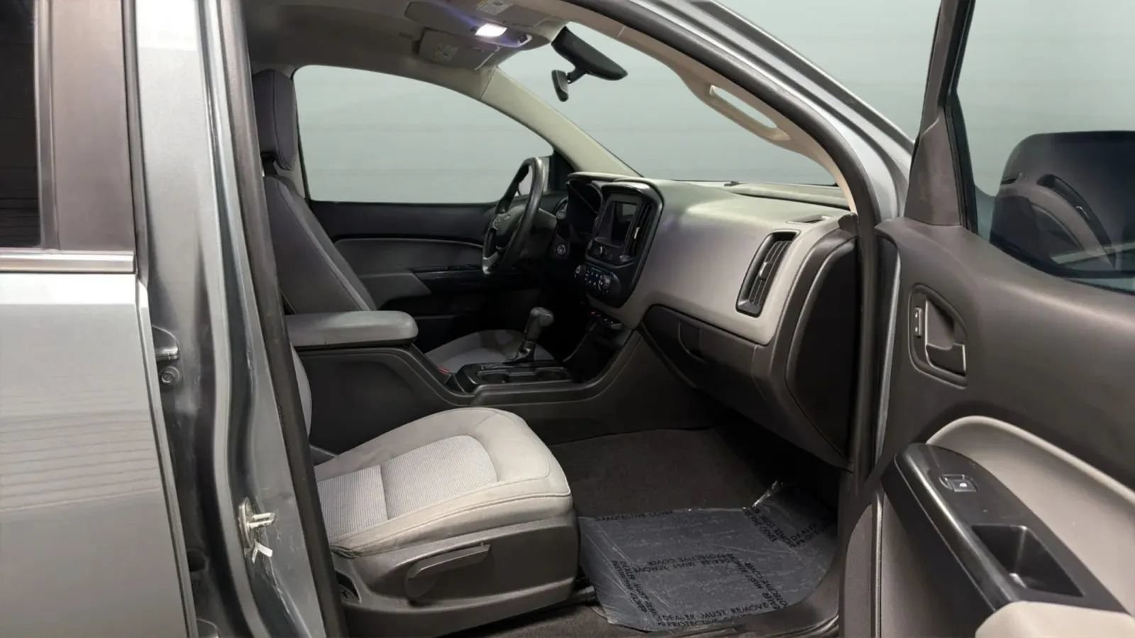 Used 2020 Chevrolet Colorado W/T w/ WT Convenience Package RWD image 21