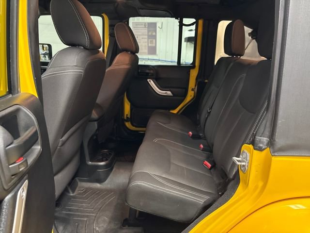 Used 2015 Jeep Wrangler Unlimited Sahara image 21