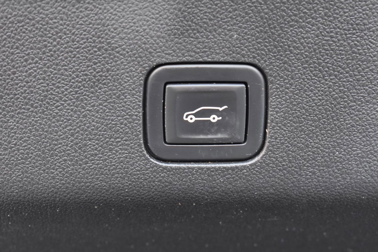 Used 2021 Chevrolet Tahoe Premier w/ Premium Package RWD image 59