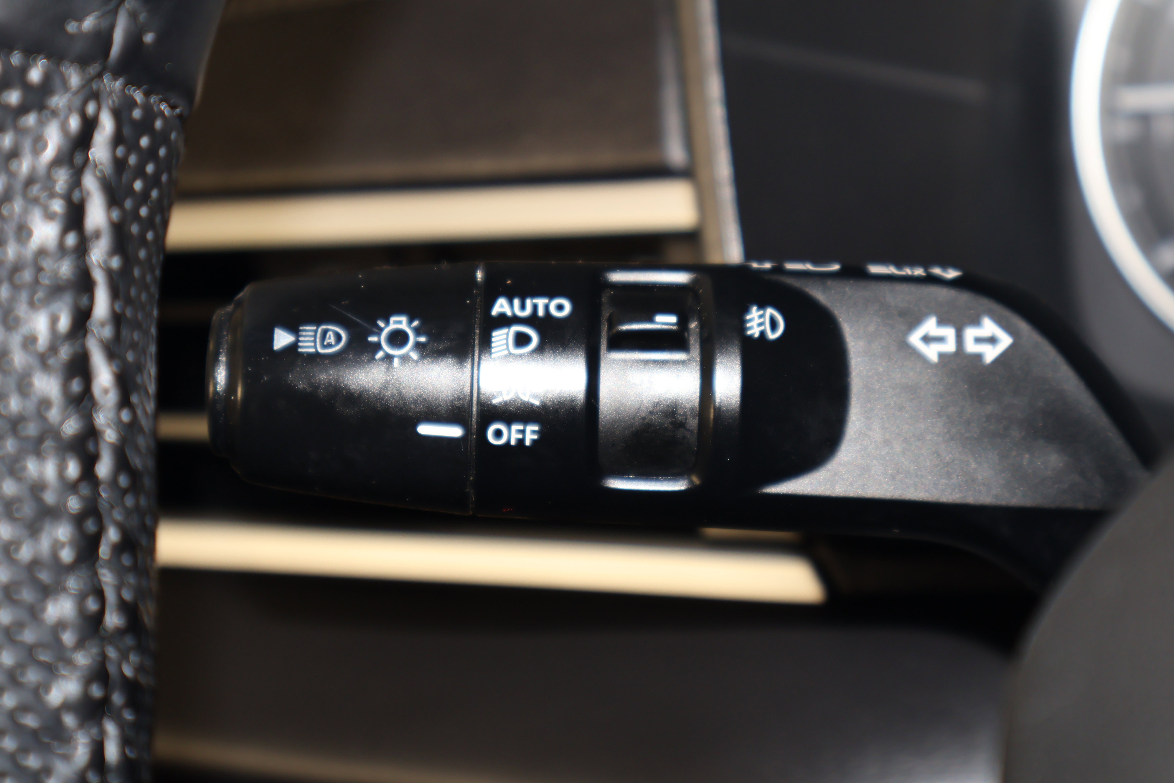 Used 2023 Mitsubishi Outlander SE AWD/4WD image 22
