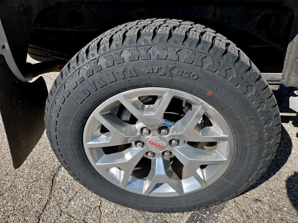 Used 2018 GMC Sierra 1500 SLT w/ Max Trailering Package image 36