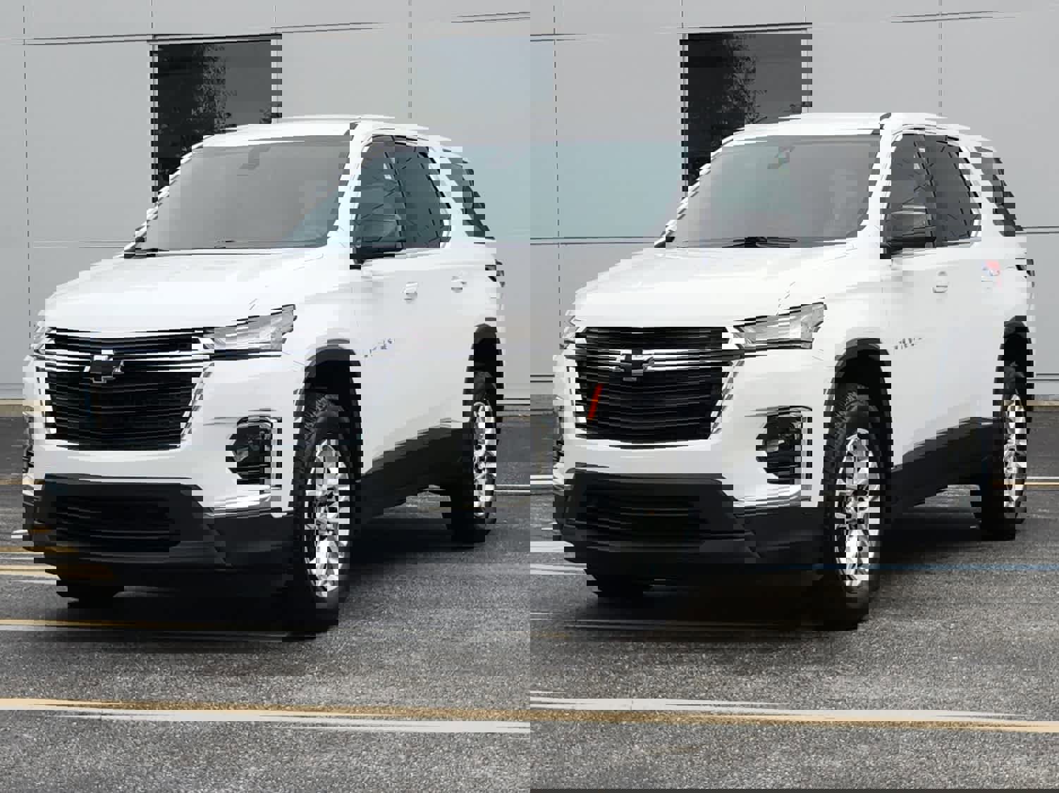 Used 2023 Chevrolet Traverse LS