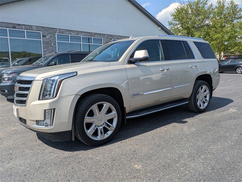 Used 2016 Cadillac Escalade Luxury