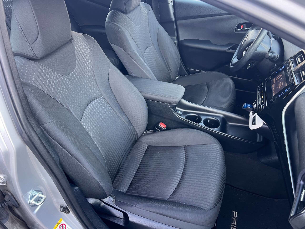 Used 2016 Toyota Prius Two image 32