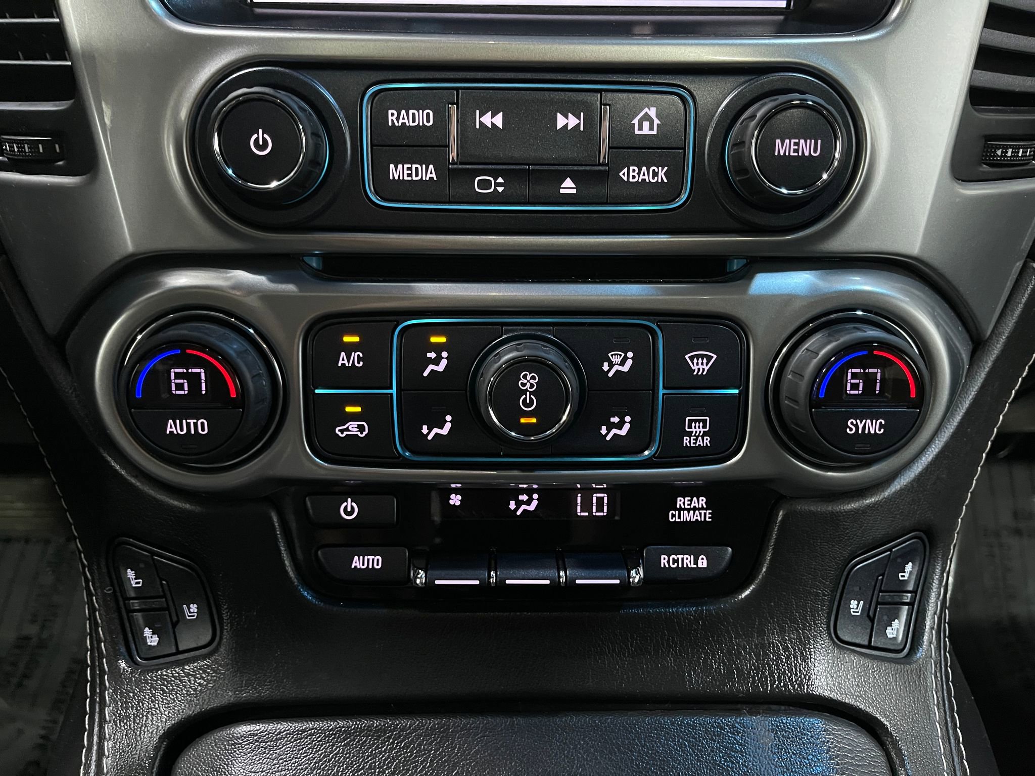 Used 2018 Chevrolet Tahoe Premier AWD/4WD image 26